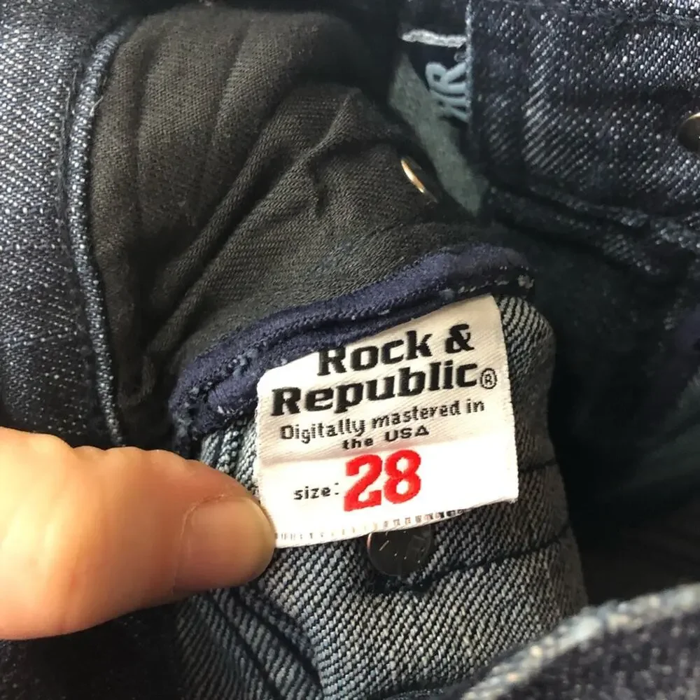 Rock & Republic, Boot Cut Dark Wash Jeans, 28. In excellent condition!